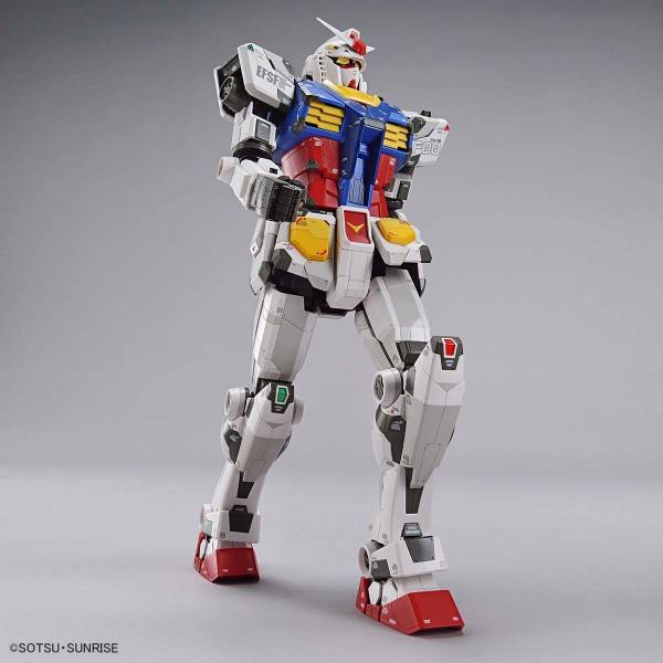 横浜ガンダムファクトリー限定　1／48 RX-78F00 ガンダム