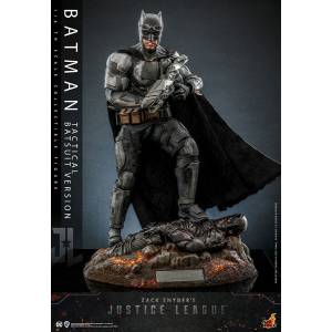 TV Masterpiece: Batman 1/6 - Tactical Batsuit Edition [Hot Toys]