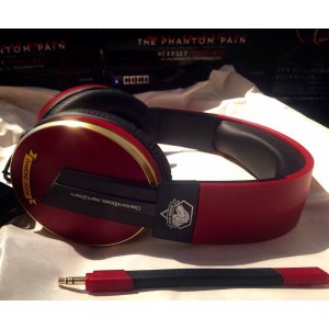 METAL GEAR SOLID V: THE PHANTOM PAIN Special HeadSet [PS4]