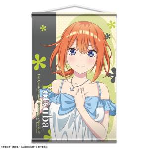 The Quintessential Quintuplets: B2 Tapestry - Yotsuba Nakano (Night Dress Ver.) [Licensed Agent]