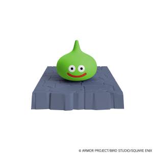 Dragon Quest: Lime Slime with Dungeon Base (Plastic Model) [Square Enix / Good Smile Company]