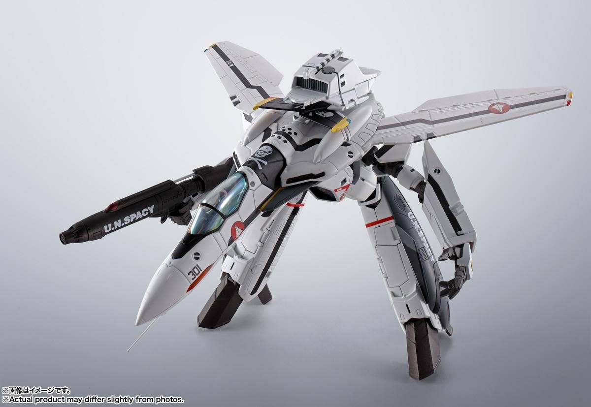 HI-METAL R: Macross Zero - VF-0S Phoenix & QF-2200D-B Ghost (Roy