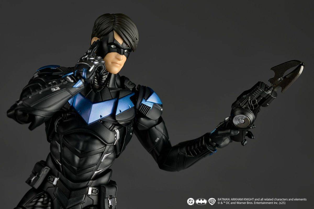 Amazing Yamaguchi Revoltech: Batman Nightwing (Limited Bonus