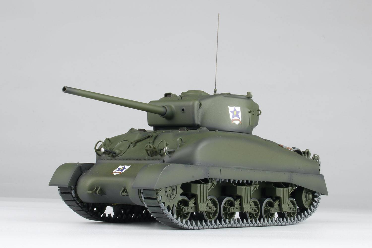 1/35 Girls Und Panzer: M4A1 Sherman (76mm Gun) - Saunders University ...