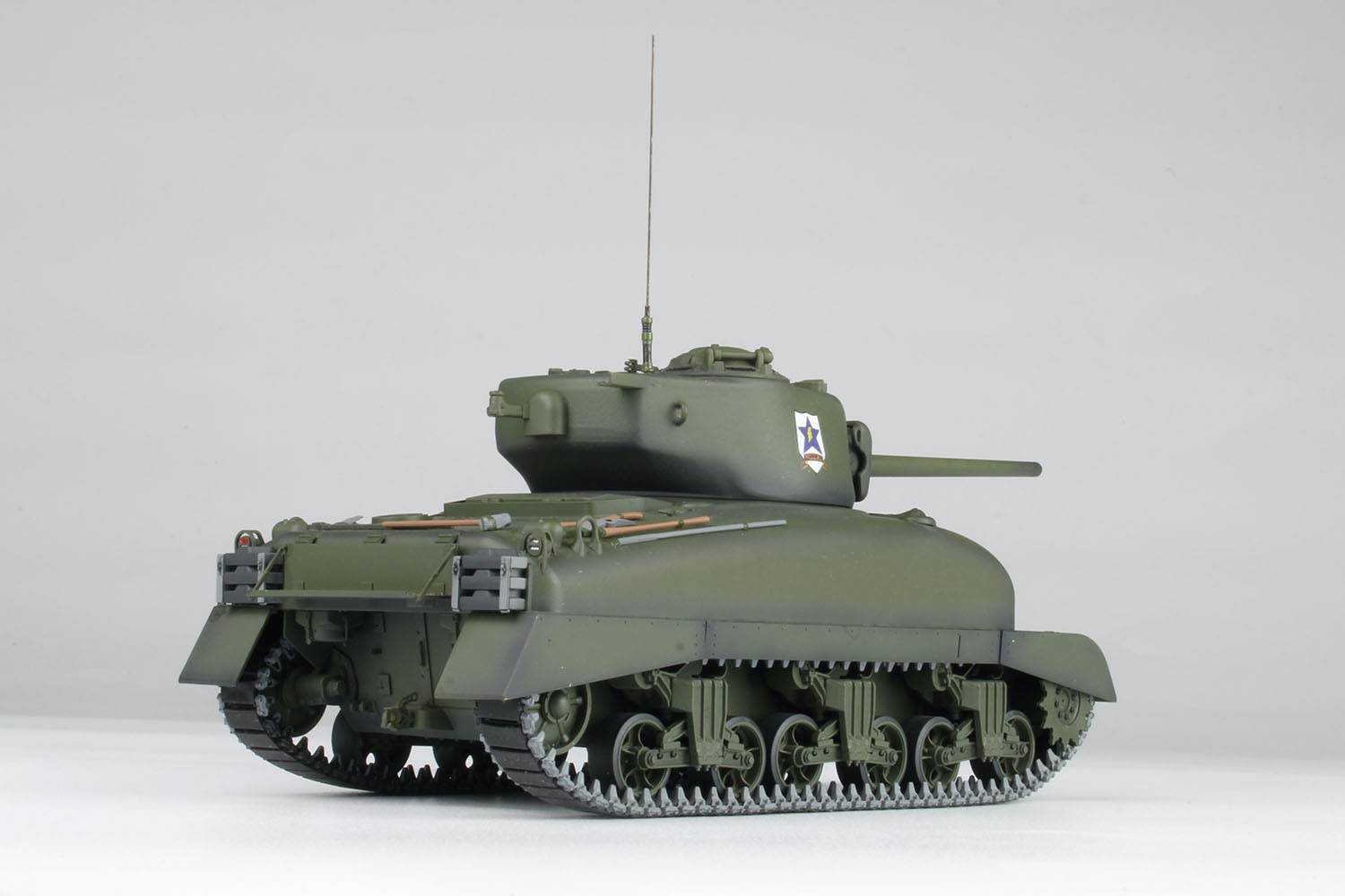 1/35 Girls Und Panzer: M4A1 Sherman (76mm Gun) - Saunders University ...