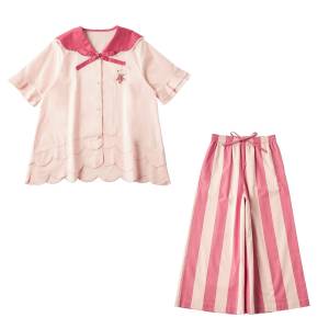 Pokémon Full Bloom: Lurantis Loungewear Set (Limited Edition) [The Pokémon Company]