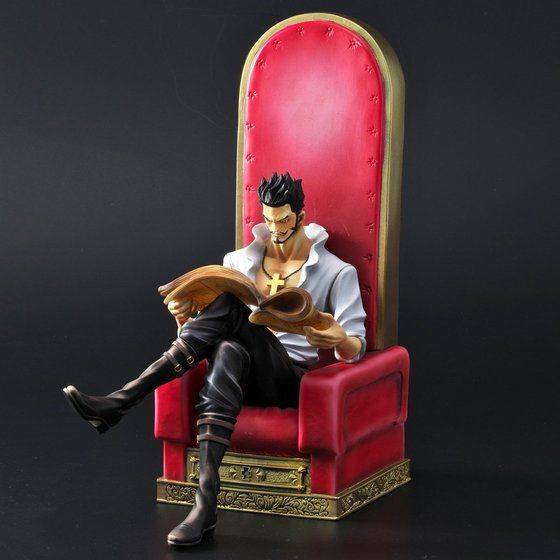 One Piece - Dracule Mihawk Premium Bandai limited [One Piece Archive Collection]