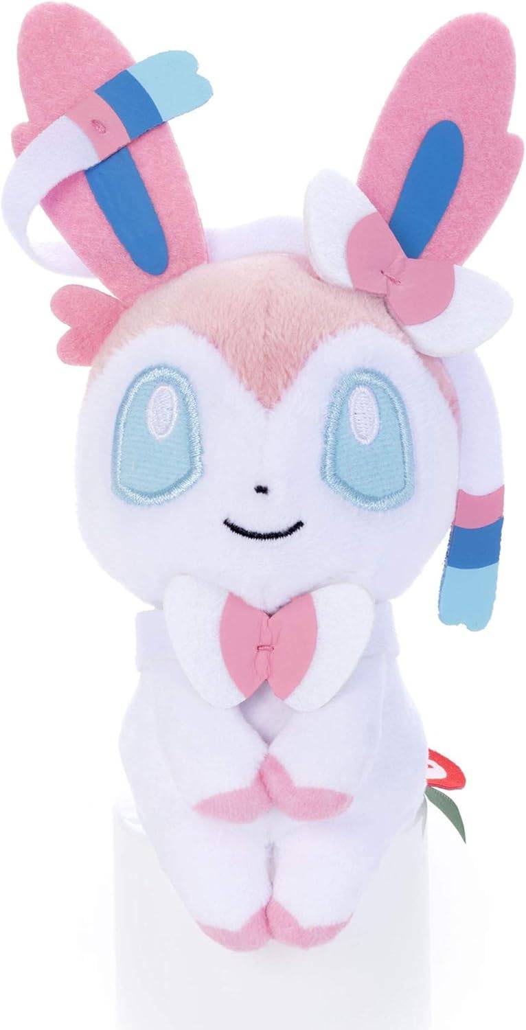 Pokémon: Sylveon Chokkorisan Plush Toy [Takara Tomy]