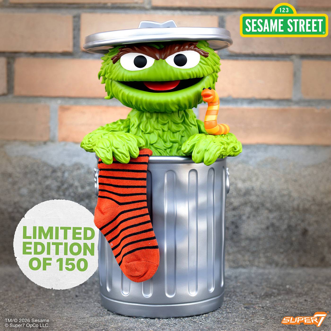 Sesame Street: Oscar the Grouch - Super-Sized Soft Vinyl Figure [Super 7]