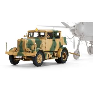 Military Miniature Series No.93: German Heavy Tractor SS-100 1/48 (Plastic Model) [Tamiya]